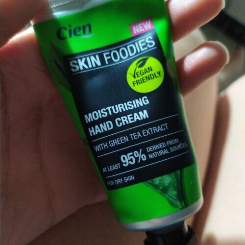 Moisturising Hand Cream With Green Tea Extract