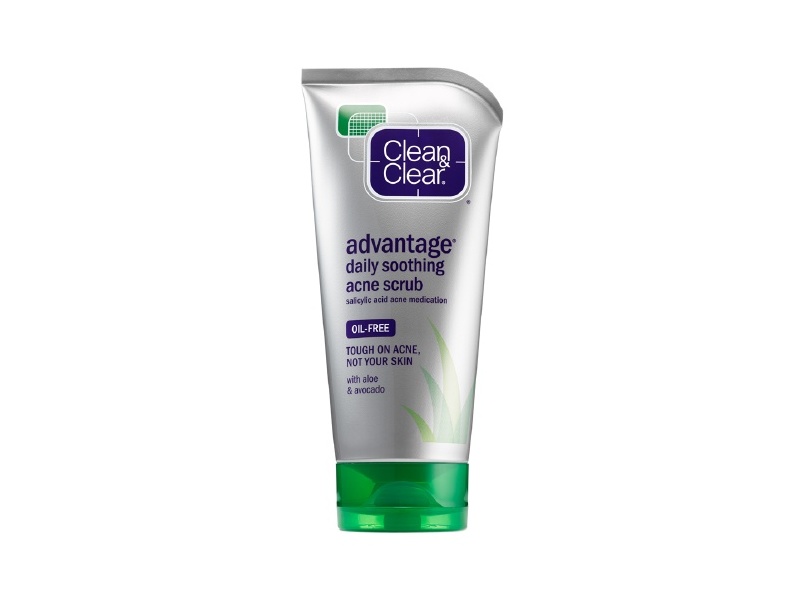 Clean & Clear Advantage Daily Soothing Acne Scrub