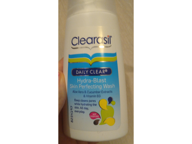Clearasil Daily Clear Hydra-Blast Skin Perfecting Wash, 150 mL