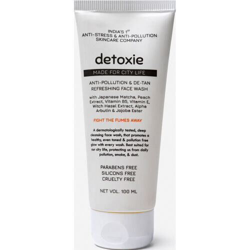 Anti-Pollution & De-Tan Refreshing Face Wash