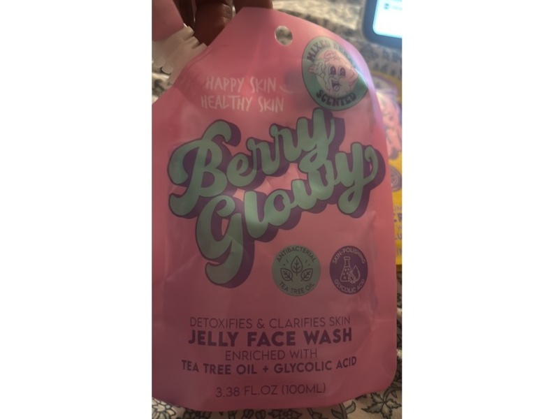 K7 Design Group Berry Glowy Detoxifies & Clarifies Skin Face Wash, Tea Tree Oil + Glycolic Acid, 3.38 fl oz/100 mL