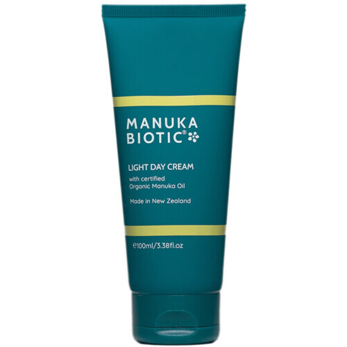 Light Day Cream With Organic Manuka Oil