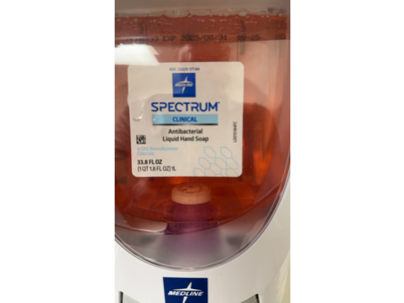 Medline Spectrum Clinical Antibacterial Liquid Hand Soap, 33.8 fl oz/1 L