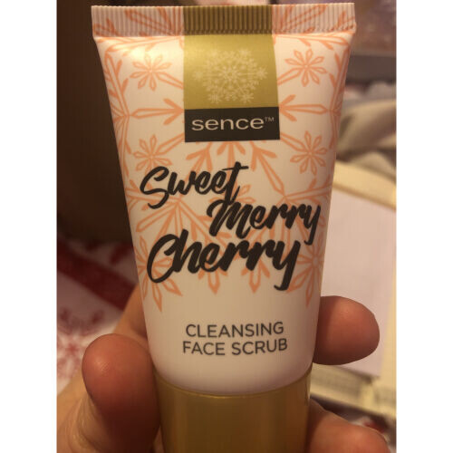 Sweet Cherry Merry Cleansing Face Scrub