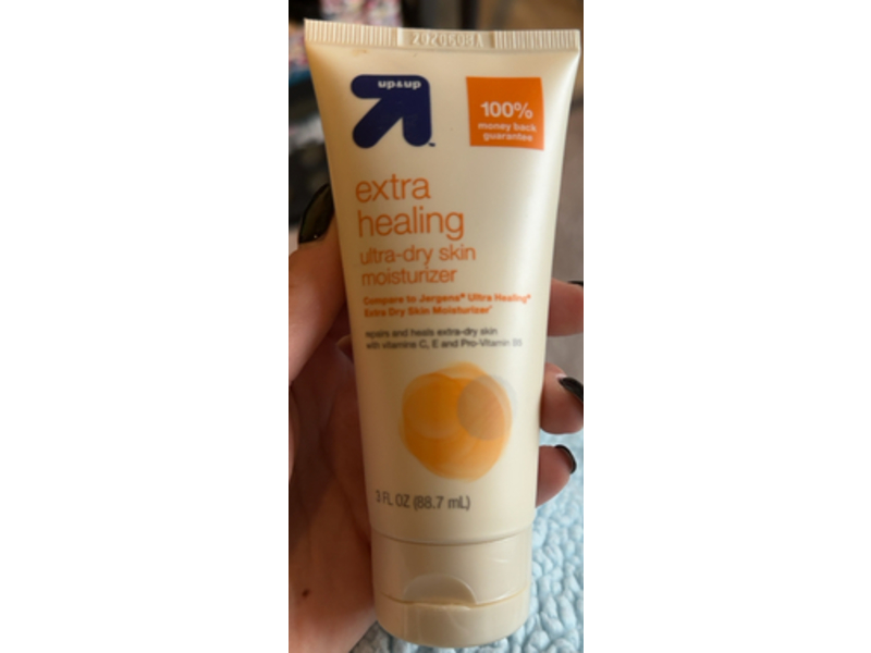 Up & Up Extra Healing Ultra - Dry Skin Moisturizer, Vitamins C + E & Pro -Vitamins B5, 3 fl oz/88.7 mL